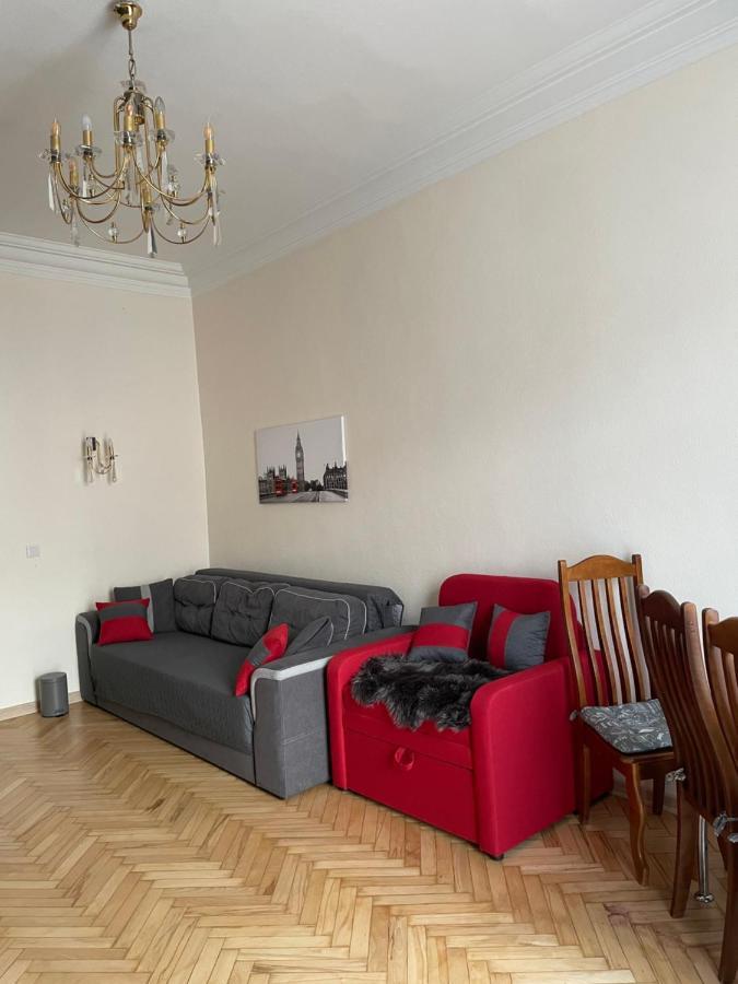 Freddies Apartment Киев Экстерьер фото