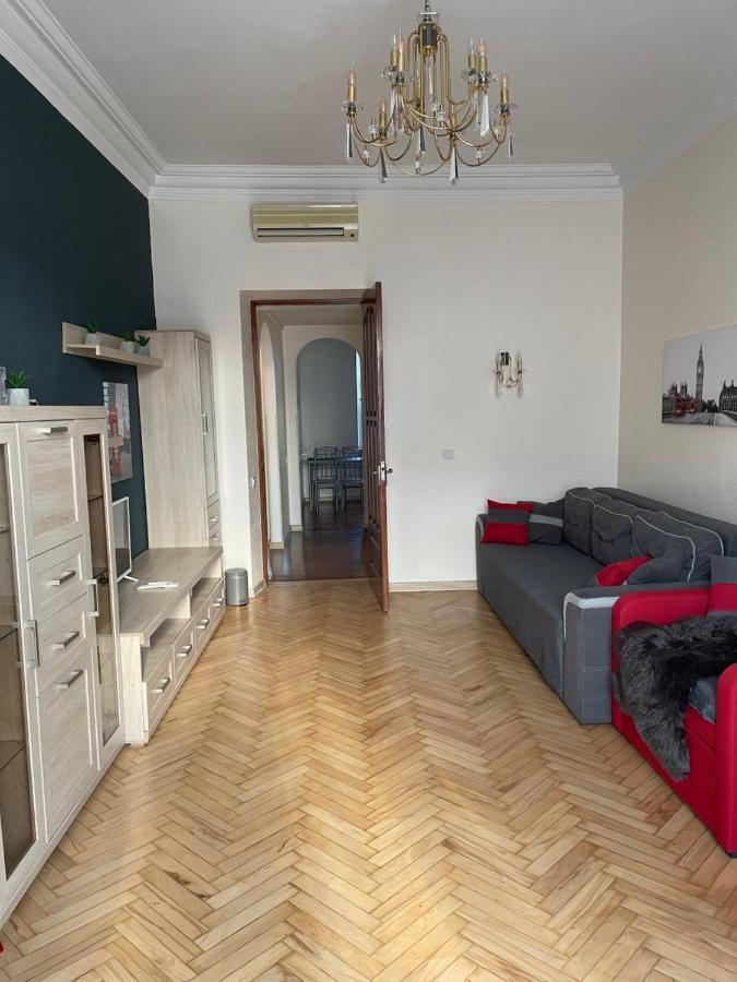 Freddies Apartment Киев Экстерьер фото